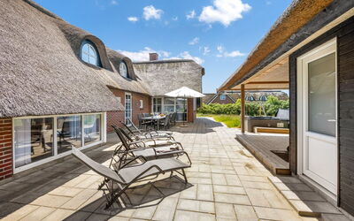 Vangel - 500M from the Sea