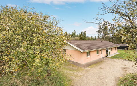 Vicktoria - 500M to the Fjord: Maison, Domicile, Toit, Zone Résidentielle, Chalet, Biens, Ferme, Pelouse, Aménagement Paysager, Siding