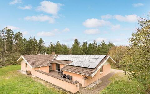 Vicktoria - 500M to the Fjord: Toit, Domicile, Chalet, Siding, Ombre, Ferme, Biens, Allée, Batiments Jardin, Cour