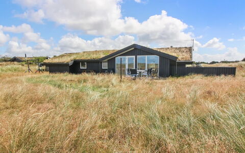 Edyta - 400M from the Sea: Herbe, Maison, Toit, Domicile, Chalet, Arbuste, Lot Terre, Zone Rurale, Ferme, Couverture De Sol