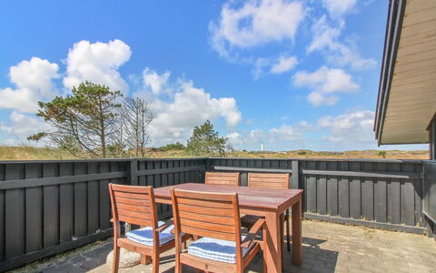 Edyta - 400M from the Sea: Herbe, Maison, Toit, Domicile, Chalet, Arbuste, Lot Terre, Zone Rurale, Ferme, Couverture De Sol