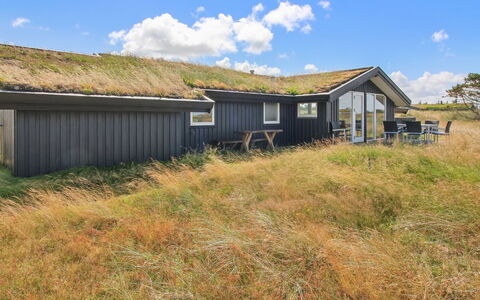 Edyta - 400M from the Sea: Herbe, Maison, Toit, Domicile, Chalet, Arbuste, Lot Terre, Zone Rurale, Ferme, Couverture De Sol