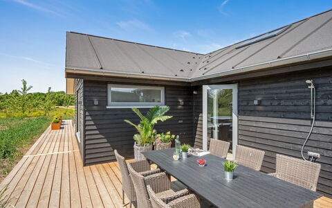 Måns - 500M to the Fjord: Chalet, Jardin, Siding, Batiments Jardin, Ombre, Cour, Arrière-Cour, Pelouse, Ferme, Aménagement Paysager