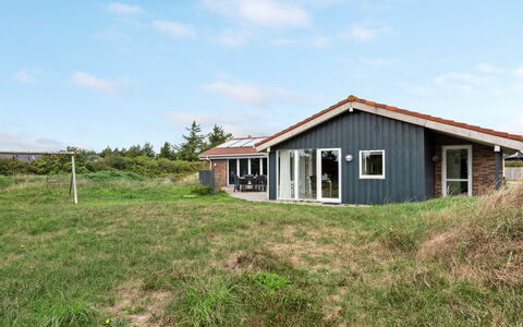 Soini - 900M from the Sea: Toit, Lot Terre, Chalet, Domicile, Zone Rurale, Cabanon, Siding, Batiments Jardin, Cabane En Rondins, Cabane