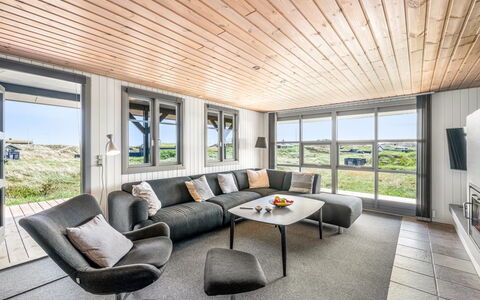 Anetta - 200M from the Sea: Design Intérieur, Plafond, Bois, Sol, Sol, Meubles, Pièce, Appartement, Salon, Parquet