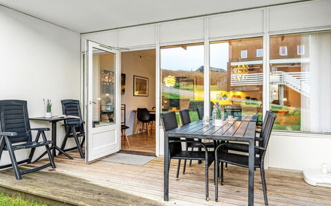 Anastasia - 200M from the Sea: Herbe, Maison, Toit, Domicile, Chalet, Arbuste, Lot Terre, Zone Rurale, Ferme, Couverture De Sol