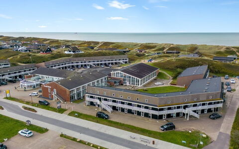 Anastasia - 200M from the Sea: Herbe, Maison, Toit, Domicile, Chalet, Arbuste, Lot Terre, Zone Rurale, Ferme, Couverture De Sol