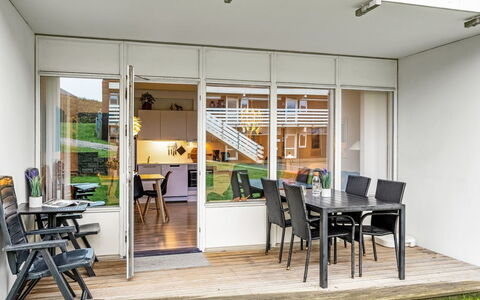 Anastasia - 200M from the Sea: Herbe, Maison, Toit, Domicile, Chalet, Arbuste, Lot Terre, Zone Rurale, Ferme, Couverture De Sol