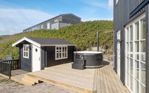 Ayu - 100M from the Sea: Chalet, Cabanon, Cabane, Ferme, Prairie, Cabane, Grange, Cabane En Rondins, Batiments Jardin