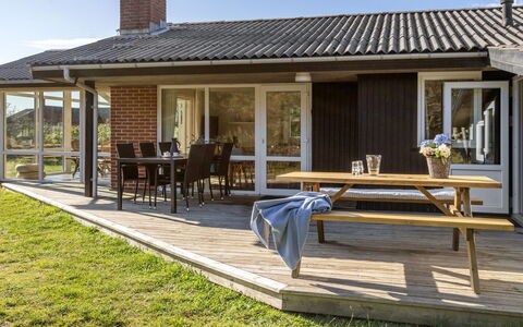 Shalez - from the Sea: Maison, Toit, Domicile, Chalet, Cabanon, Batiments Jardin, Siding, Cour, Cabane En Rondins, Cabane