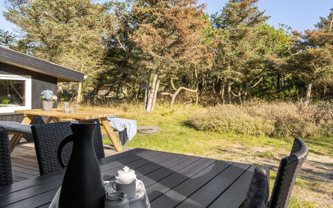 Shalez - from the Sea: Maison, Toit, Domicile, Chalet, Cabanon, Batiments Jardin, Siding, Cour, Cabane En Rondins, Cabane