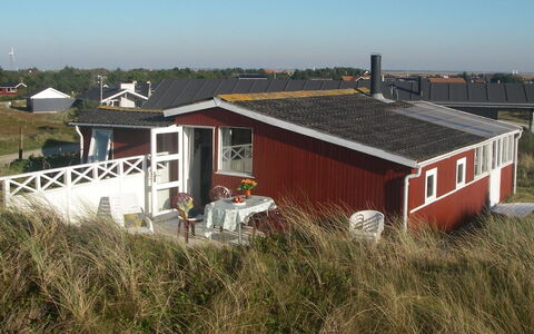 Annelotte - from the Sea: Toit, Maison, Domicile, Chalet, Zone Rurale, Lot Terre, Siding, Biens, Pente, Ferme