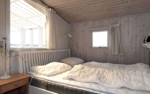 Annelotte - from the Sea: Chambre, Lit, Bois, Drap De Lit, Literie, Linge, Meubles, Sol, Design Intérieur, Cadre De Lit