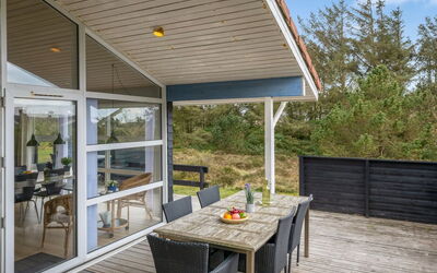 Andrie - 800M from the Sea