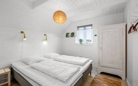 Annielle - from the Sea: Chambre, Lit, Mur, Bois, Design Intérieur, Plafond, Sol, Literie, Drap De Lit, Sol