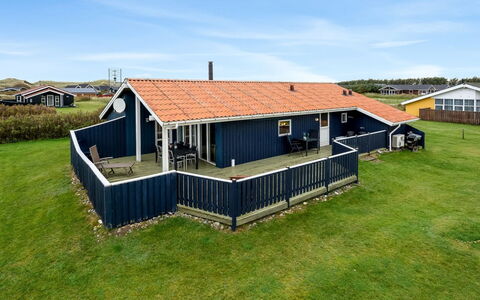 Odmar - 300M from the Sea: Bois, Maison, Toit, Domicile, Chalet, Porche, Biens, Lot Terre, Zone Rurale, Ferme