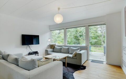 Flor - 900M from the Sea: Meubles, Design Intérieur, Sol, Canapé, Sol, Mur, Plafond, Salon, Bois, Pièce
