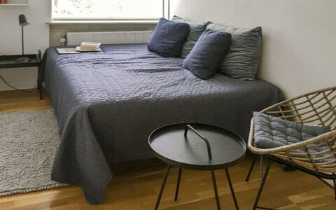 Flor - 900M from the Sea: Meubles, Chambre, Design Intérieur, Sol, Sol, Lit, Literie, Drap De Lit, Bois, Linge
