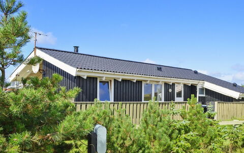 Gerlis - 75M from the Sea: Bois, Maison, Chalet, Domicile, Toit, Zone Rurale, Siding, Cabane En Rondins, Batiments Jardin, Dur