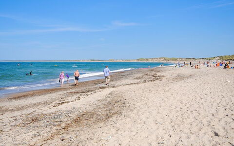 Gerlis - 75M from the Sea: Bois, Maison, Chalet, Domicile, Toit, Zone Rurale, Siding, Cabane En Rondins, Batiments Jardin, Dur