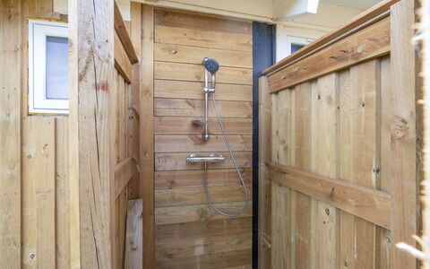 Gerlis - 75M from the Sea: Bois, Maison, Chalet, Domicile, Toit, Zone Rurale, Siding, Cabane En Rondins, Batiments Jardin, Dur