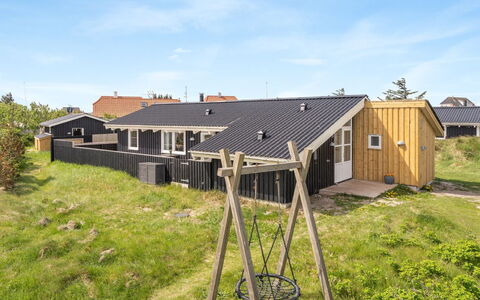 Gerlis - 75M from the Sea: Bois, Maison, Chalet, Domicile, Toit, Zone Rurale, Siding, Cabane En Rondins, Batiments Jardin, Dur