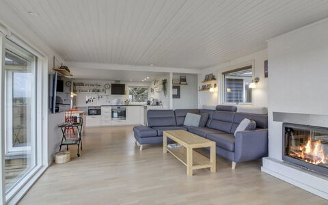 Carelle - 300M from the Sea: Bois, Sol, Sol, Parquet, Plafond, Design Intérieur, Domicile, Meubles, Salon, Dur