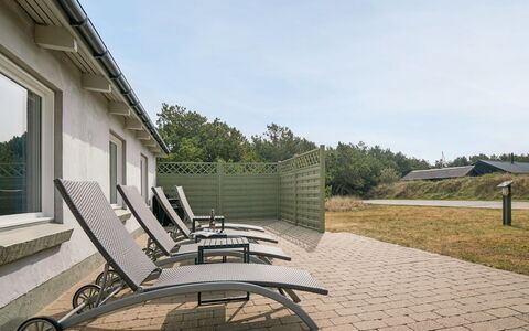 Lenni - 700M from the Sea: Bois, Domicile, Porche, Plate-Forme, Dur, Toit, Tache De Bois, Parquet, Eco Hôtel