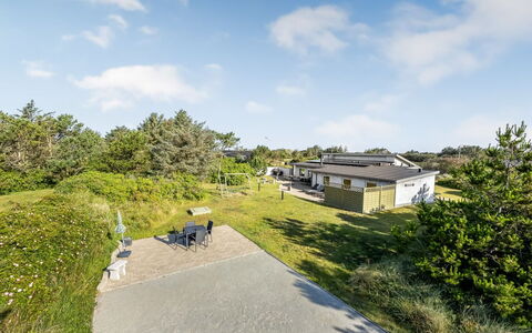 Lenni - 700M from the Sea: Bois, Domicile, Porche, Plate-Forme, Dur, Toit, Tache De Bois, Parquet, Eco Hôtel