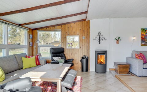 Ingebritt - 1.5Km from the Sea: Meubles, Design Intérieur, Canapé, Salon, Plafond, Pièce, Chalet, Chaise