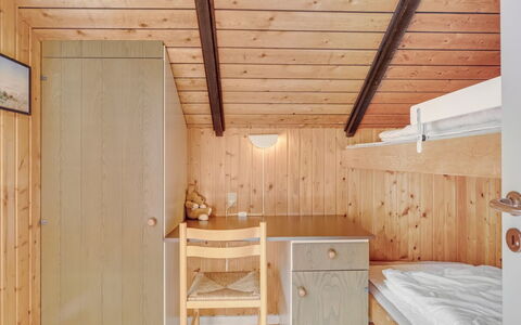 Maritha - 950M from the Sea: Bois, Design Intérieur, Plafond, Sol, Sol, Meubles, Pièce, Chambre, Tache De Bois, Lit