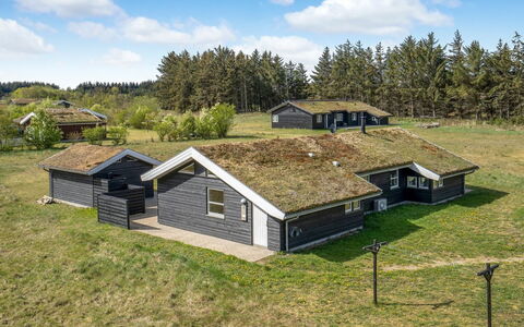 Frerich - 1.5Km from the Sea: Maison, Domicile, Porte, Toit, Chalet, Biens, Jardin, Ombre, Siding, Cour