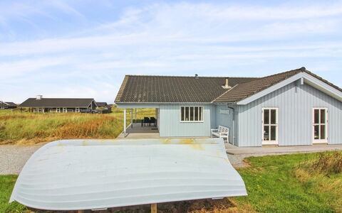 Dorethea - 300M from the Sea: Herbe, Prairie, Paysage, Écorégion, Plaine, Communauté Des Plantes, Lot Terre, Mobilier De Jardin, Prairie, Formations Arbustives