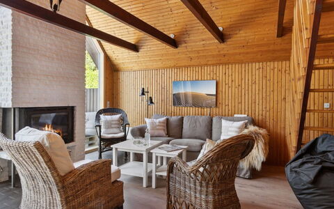 Anssi - 300M from the Sea: Bois, Maison, Chalet, Domicile, Toit, Zone Rurale, Siding, Cabane En Rondins, Batiments Jardin, Dur