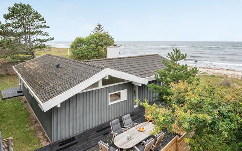 Pascal - 25M from the Sea: Domicile, Maison, Chalet, Mer, Côte, Biens, Océan, Rive, Porche, Dur