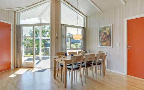 Karoliina - 900M from the Sea: Toit, Maison, Lot Terre, Domicile, Chalet, Biens, Batiments Jardin, Ombre, Cabane En Rondins, Aménagement Paysager