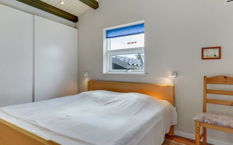 Gull - 150M from the Sea: Bois, Plafond, Design Intérieur, Sol, Sol, Chambre, Lit, Pièce, Meubles, Domicile