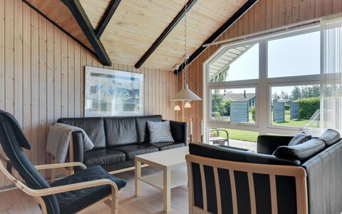 Thorgot - 400M from the Sea: Bois, Domicile, Maison, Chalet, Plafond, Siding, Porche, Porte, Dur, Tache De Bois