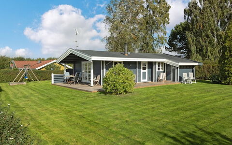 Rosabella - 600M from the Sea: Toit, Lot Terre, Chalet, Domicile, Zone Rurale, Cabanon, Siding, Batiments Jardin, Cabane En Rondins, Cabane