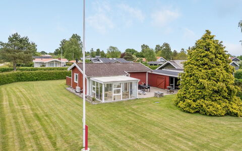 Cenia - 450M from the Sea: Chalet, Domicile, Maison, Toit, Porche, Biens, Siding, Batiments Jardin, Ferme, Cour