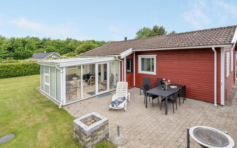 Cenia - 450M from the Sea: Chalet, Domicile, Maison, Toit, Porche, Biens, Siding, Batiments Jardin, Ferme, Cour