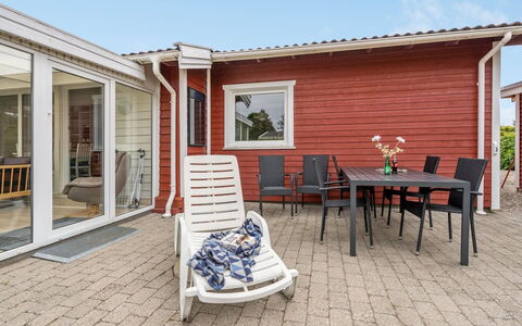 Cenia - 450M from the Sea: Chalet, Domicile, Maison, Toit, Porche, Biens, Siding, Batiments Jardin, Ferme, Cour