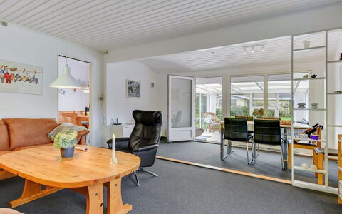 Cenia - 450M from the Sea: Meubles, Design Intérieur, Sol, Plafond, Sol, Chaise, Table, Éclairage, Salon, Pièce