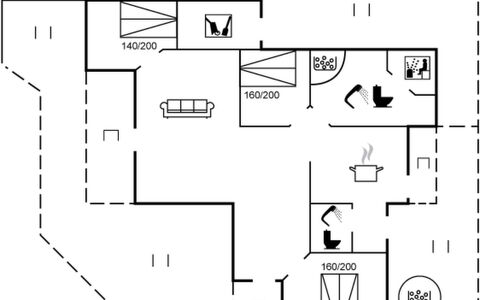 Tiane - 800M from the Sea: Meubles, Table, Mobilier De Jardin, Tableau De Plein Air, Chaise, Tache De Bois, Ombre, Arrière-Cour, Chalet, Table Cuisine Et Salle A Manger