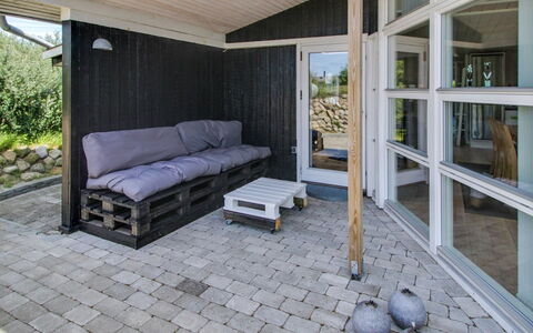 Aatos - 500M from the Sea: Bois, Sol, Sol, Porte, Meubles, Composite, Plafond, Porche, Ombre, Dur