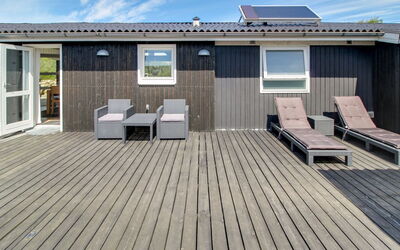 Aatos - 500M from the Sea