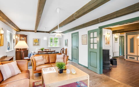 Thoren - 2Km from the Sea: Arbuste, Design Urbain, Couverture De Sol, Brique, Appartement, Biens, Brickwork, Balcon, Aménagement Paysager