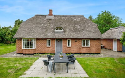 Thoren - 2Km from the Sea
