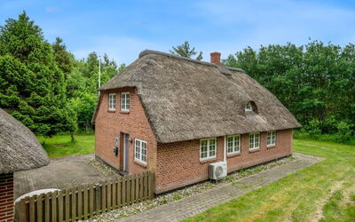 Thoren - 2Km from the Sea