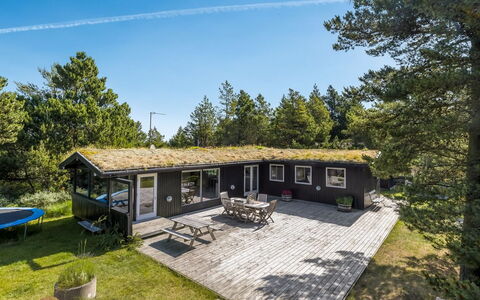 Elin - 3Km from the Sea: Toit, Lot Terre, Chalet, Domicile, Zone Rurale, Cabanon, Siding, Batiments Jardin, Cabane En Rondins, Cabane